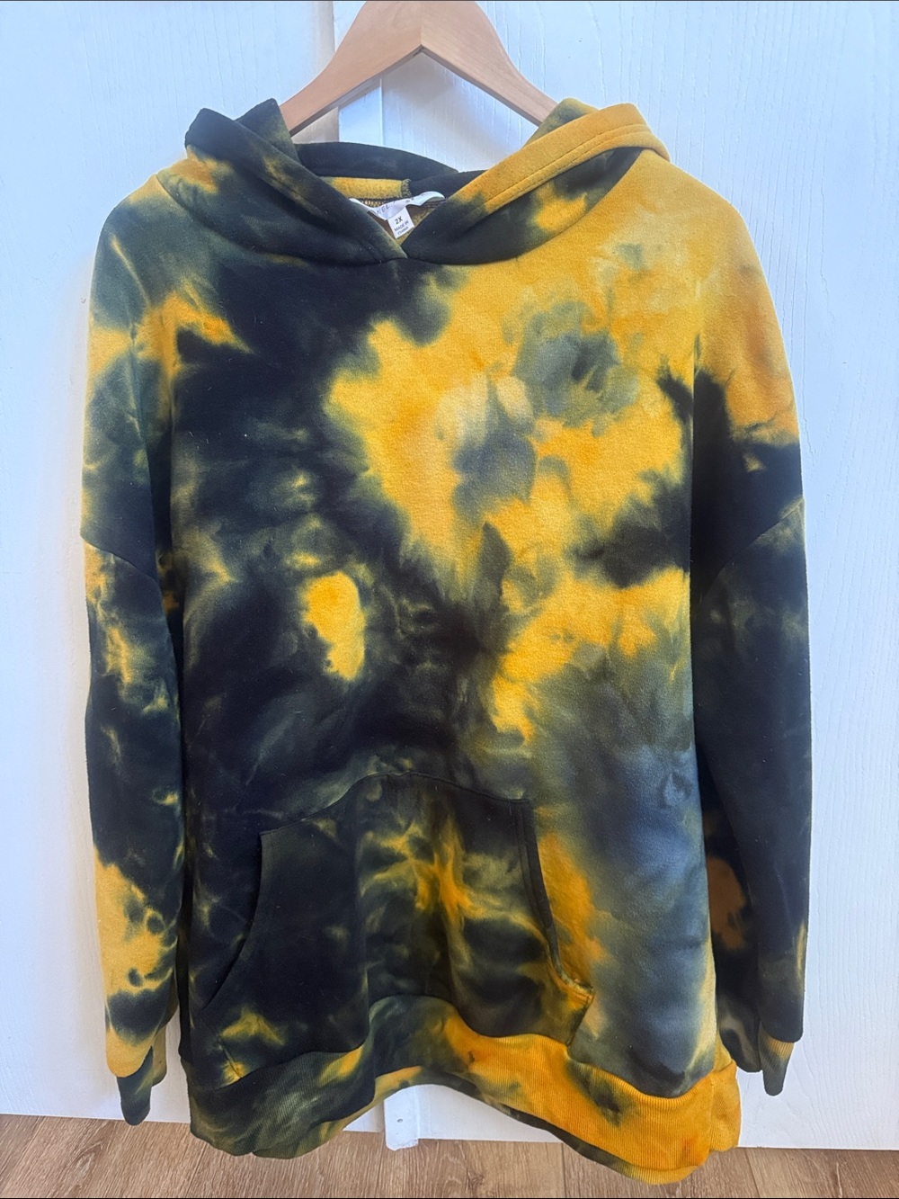 Orange kiss Tie Dye Women’s Hoodie Size 2X